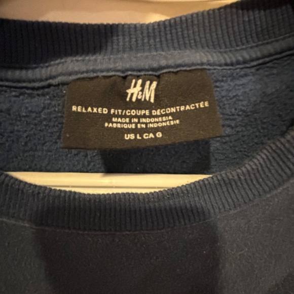 Relaxed Fit Sweatshirt - Picture 3 of 3